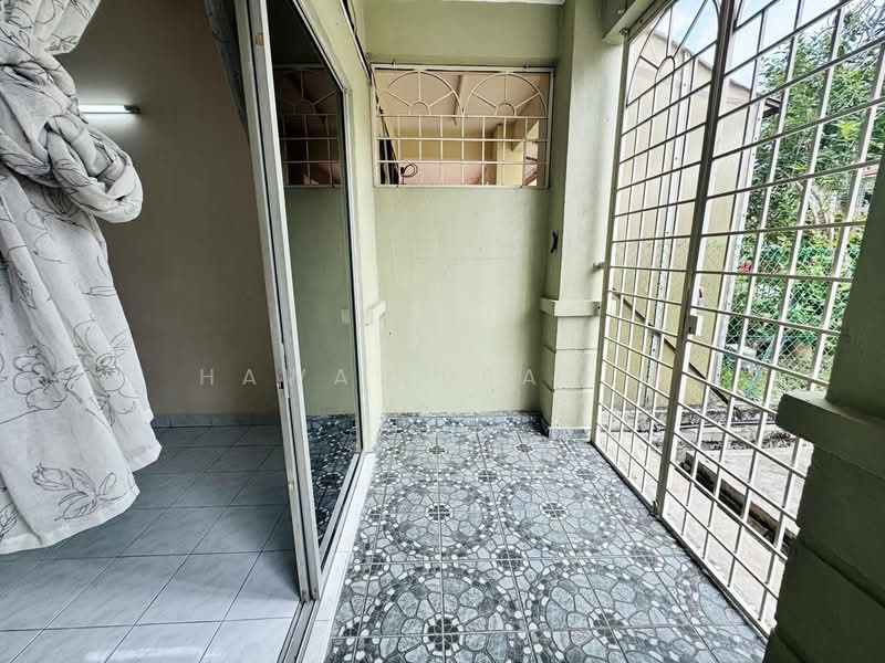2-storey Terraced House for Sale in Bandar Baru Bangi (Selangor) - Hawa Ibrahim - Balcony - PropertyGuru.com.my
