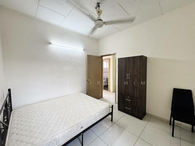 2-storey Terraced House for Sale in Bandar Baru Bangi (Selangor) - Hawa Ibrahim - Bedroom - PropertyGuru.com.my