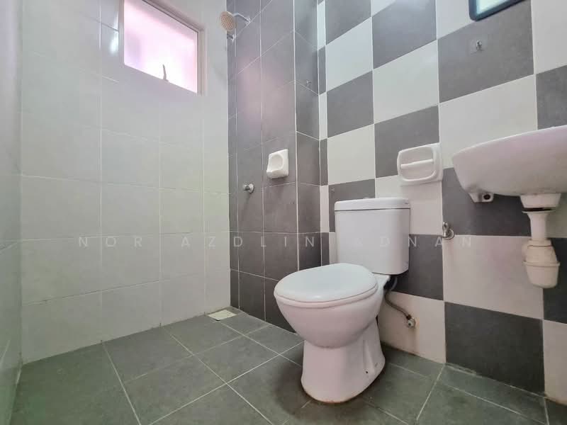 Rumah Berkembar untuk Dijual di Bandar Saujana Putra (Tanjong Duabelas) - Nor Azdlin Adnan - PropertyGuru.com.my