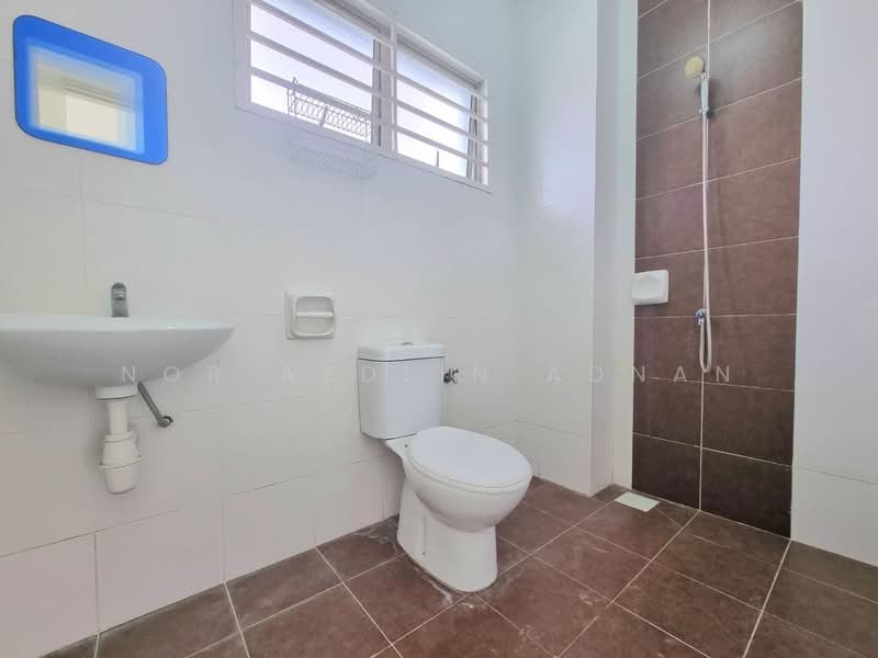 Rumah Berkembar untuk Dijual di Bandar Saujana Putra (Tanjong Duabelas) - Nor Azdlin Adnan - PropertyGuru.com.my