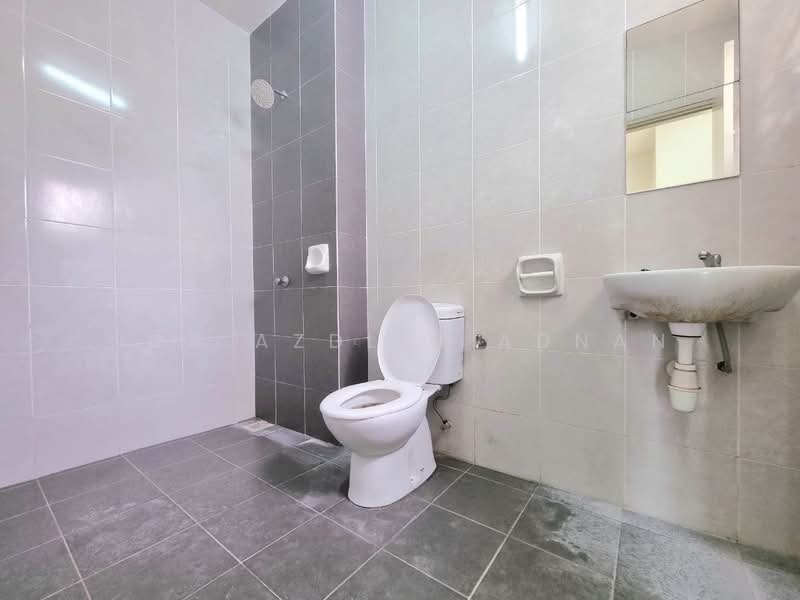 Rumah Berkembar untuk Dijual di Bandar Saujana Putra (Tanjong Duabelas) - Nor Azdlin Adnan - PropertyGuru.com.my