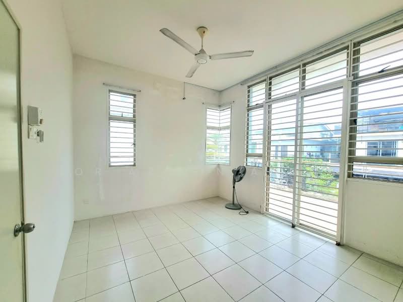 Rumah Berkembar untuk Dijual di Bandar Saujana Putra (Tanjong Duabelas) - Nor Azdlin Adnan - PropertyGuru.com.my