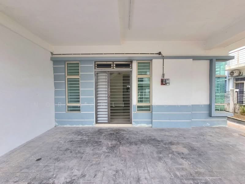 Rumah Berkembar untuk Dijual di Bandar Saujana Putra (Tanjong Duabelas) - Nor Azdlin Adnan - PropertyGuru.com.my