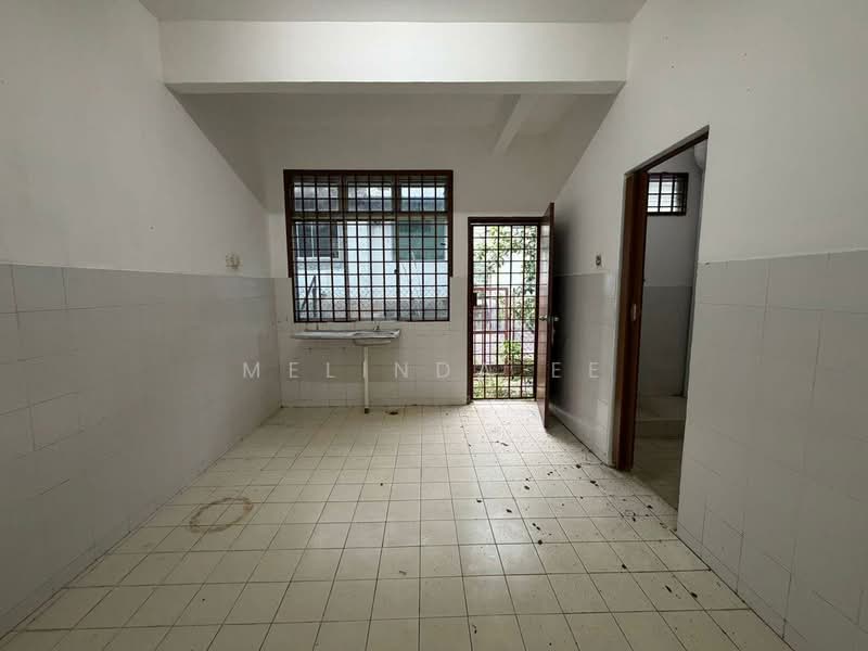 Rumah Teres 2 Tingkat untuk Dijual di Taman Universiti (Skudai) - Melinda Ee - Kitchen - PropertyGuru.com.my