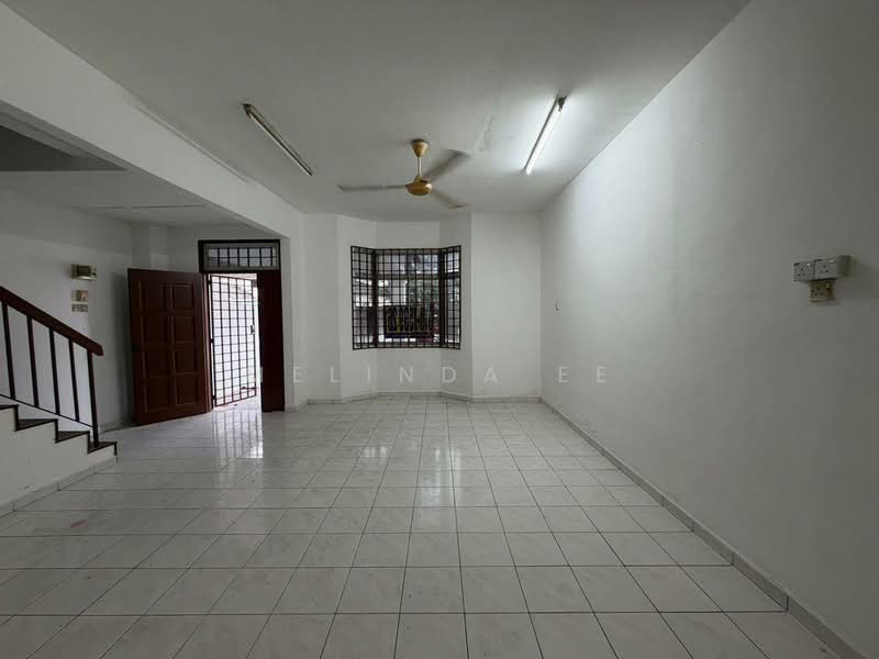 Rumah Teres 2 Tingkat untuk Dijual di Taman Universiti (Skudai) - Melinda Ee - Living Room - PropertyGuru.com.my
