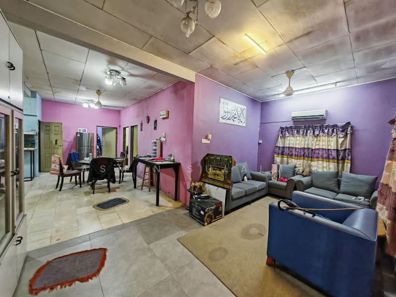 Bungalow for Sale in Sungai Buloh (Selangor) - Yasmin Sulaiman - Living Room - PropertyGuru.com.my