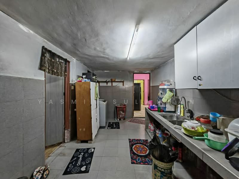 Bungalow for Sale in Sungai Buloh (Selangor) - Yasmin Sulaiman - Kitchen - PropertyGuru.com.my