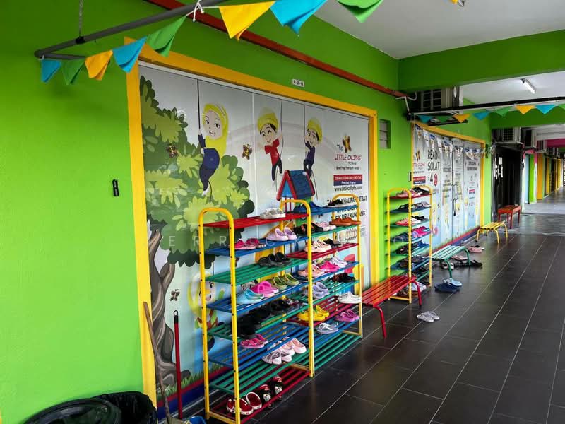Shop for Sale in Taman Tasik Biru (Rawang) - Jerrick Foo - Corridor - PropertyGuru.com.my