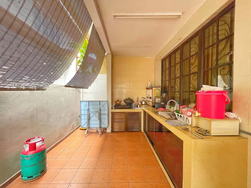 Semi-Detached House for Sale in Bandar Nusaputra (Puchong) - Farhan Rafael - Kitchen - PropertyGuru.com.my