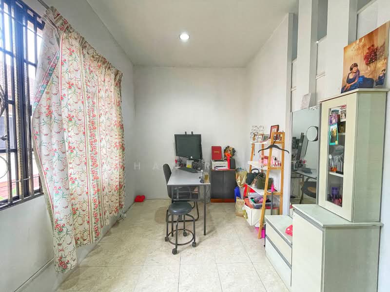 Semi-Detached House for Sale in Bandar Nusaputra (Puchong) - Farhan Rafael - Study - PropertyGuru.com.my