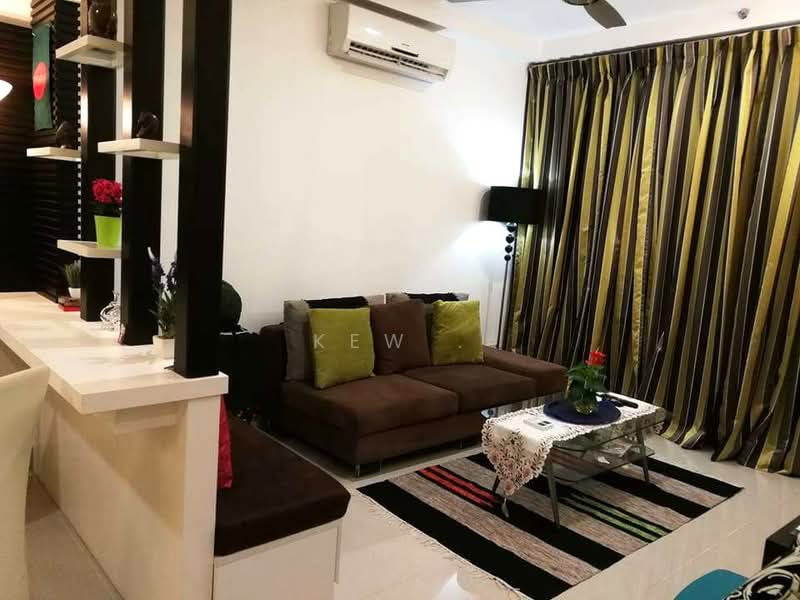 Kondominium untuk Dijual di Shaftsbury Residence - Kew . - Living Room - PropertyGuru.com.my