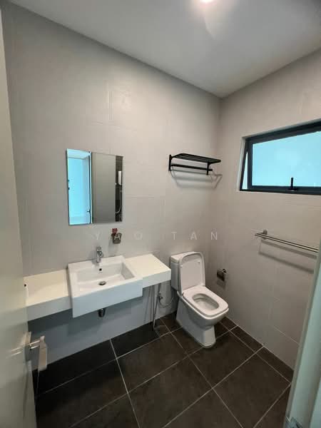 Kondominium untuk Disewa di Ara Sentral - Yao Tan - Bathroom - PropertyGuru.com.my