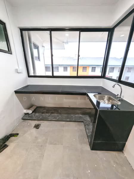 Flat for Sale at Sri Lanang - Daniel Yong - Kitchen - PropertyGuru.com.my
