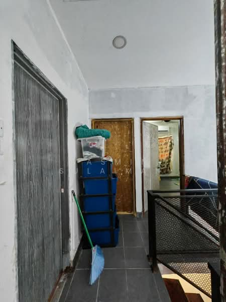2-storey Terraced House for Sale in Cheras (Selangor) - Yasmin Sulaiman - Corridor - PropertyGuru.com.my