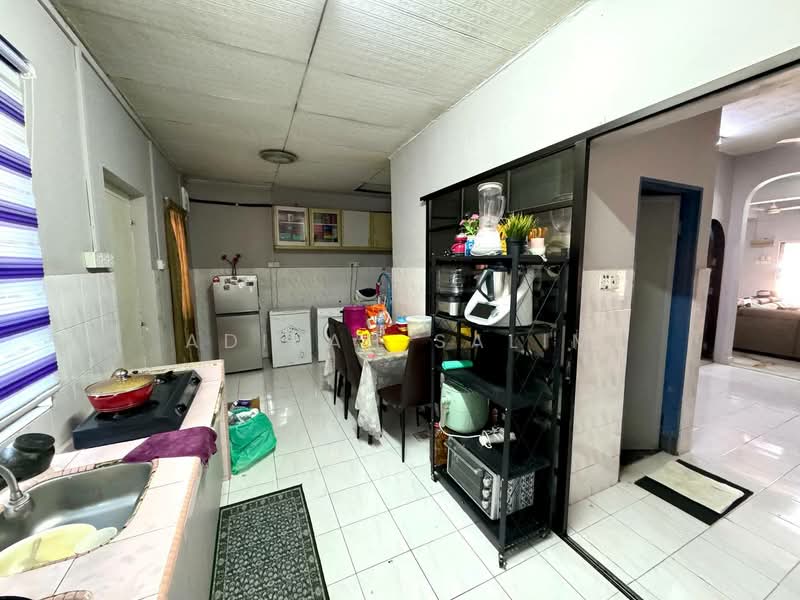 2-storey Terraced House for Sale in Puchong (Selangor) - Adibah Salim - Kitchen - PropertyGuru.com.my
