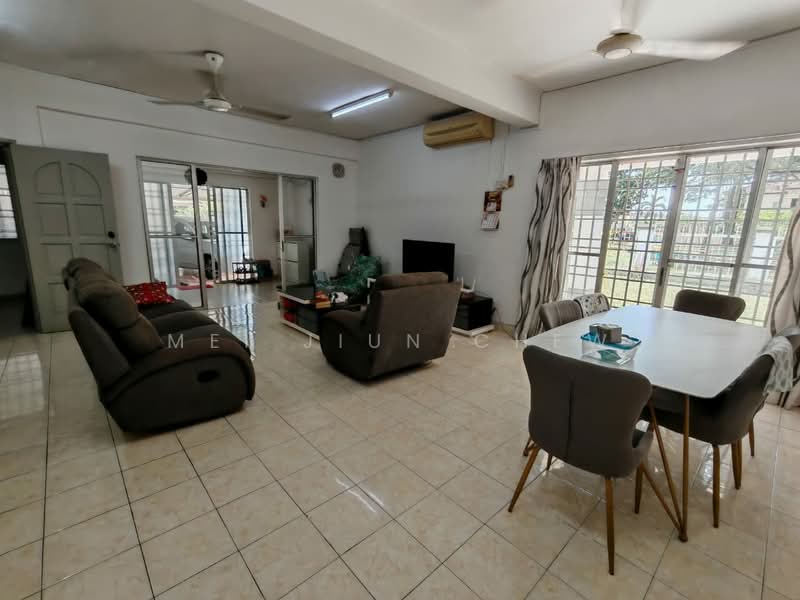2-storey Terraced House for Sale in Taman Putra Prima (Puchong) - MEI JIUN CHEW - Living Room - PropertyGuru.com.my