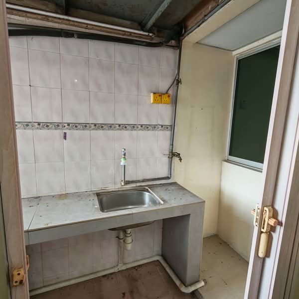 Pangsapuri untuk Dijual di Taman Serdang Raya Seksyen 3 Apartment - Matt Ho - PropertyGuru.com.my