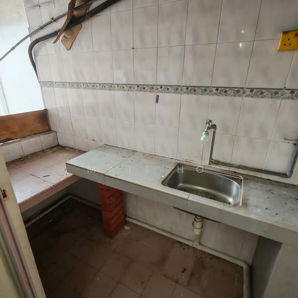Pangsapuri untuk Dijual di Taman Serdang Raya Seksyen 3 Apartment - Matt Ho - PropertyGuru.com.my