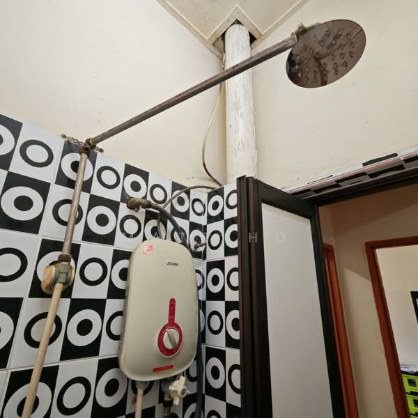 Pangsapuri untuk Dijual di Taman Serdang Raya Seksyen 3 Apartment - Matt Ho - PropertyGuru.com.my