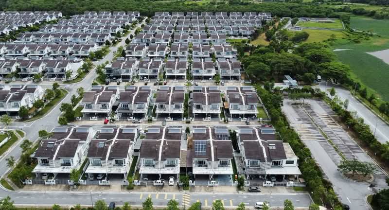 Rumah Berkembar untuk Dijual di M Residence 2 (Rawang) - JX Chong - Exterior - PropertyGuru.com.my