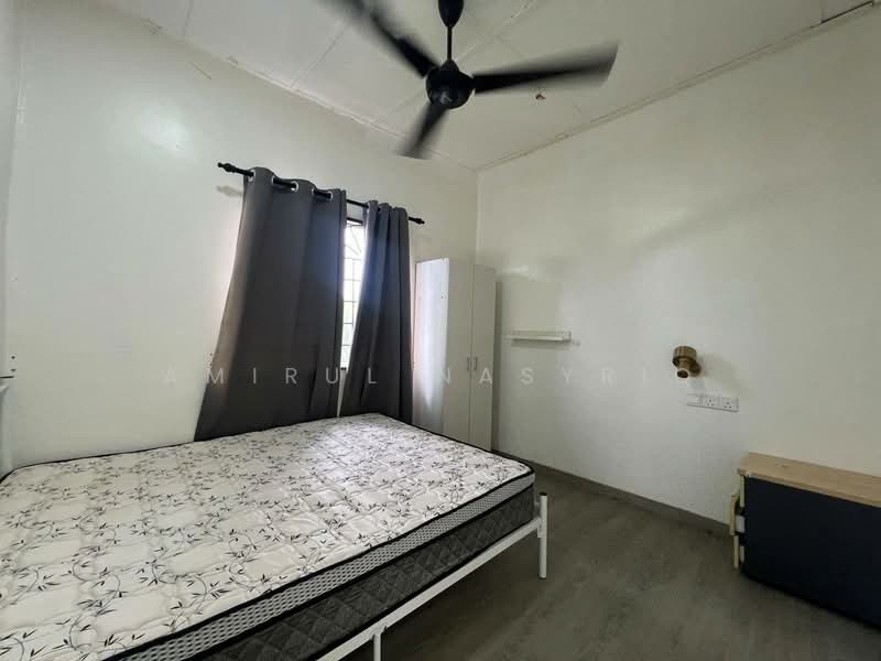 Apartment for Sale at Sri Putra Apartment @ Sungai Buloh - Amirul Nasyriq - Bedroom - PropertyGuru.com.my