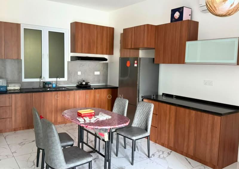 Kondominium untuk Dijual di QuayWest Residence - Clifton Chee - Kitchen - PropertyGuru.com.my