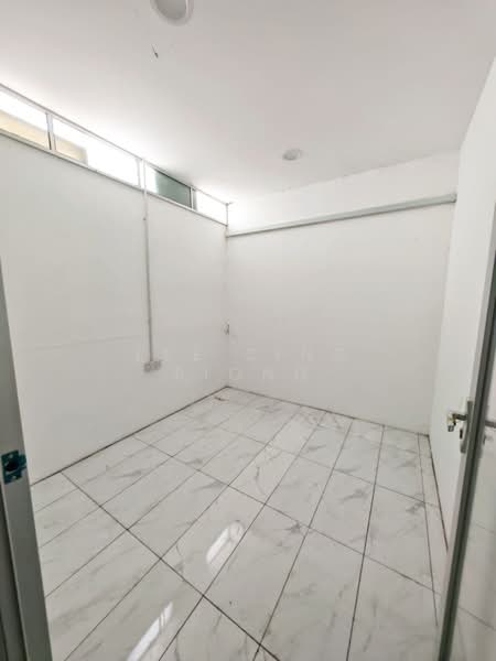Factory for Rent in Sungai Buloh (Selangor) - Lee Sing Siong - Interior - PropertyGuru.com.my