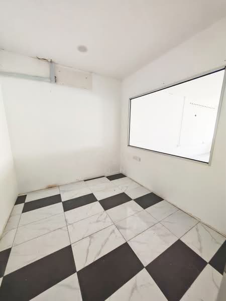 Factory for Rent in Sungai Buloh (Selangor) - Lee Sing Siong - Interior - PropertyGuru.com.my