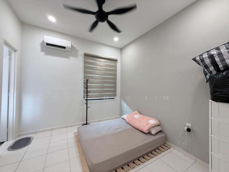 2.5-storey Terraced House for Sale in Taman Ozana Impian (Bukit Katil) - Chin Hau Lim - Bedroom - PropertyGuru.com.my