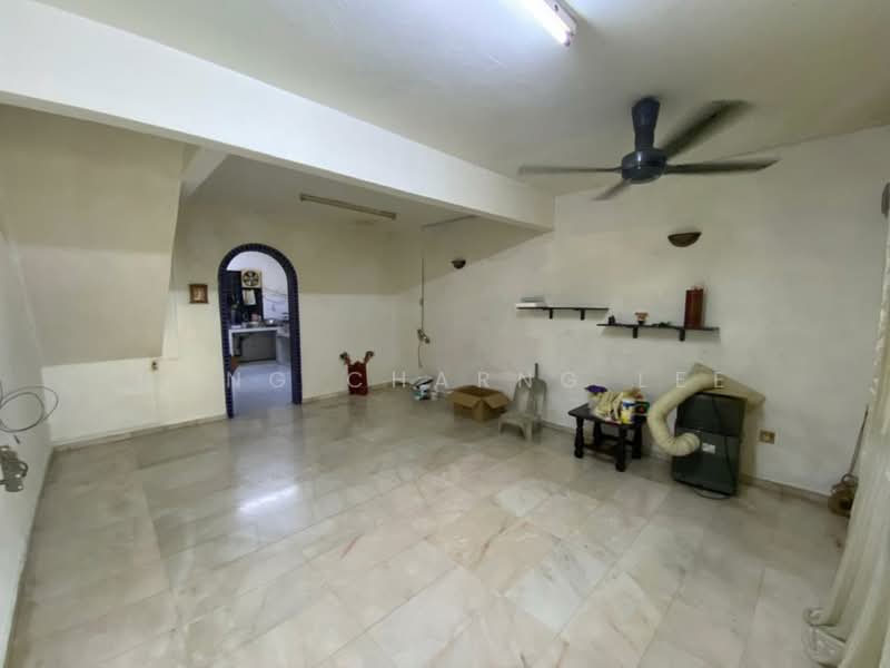 2-storey Terraced House for Rent in Ulu Tiram (Johor) - Hong Charng Lee - Living Room - PropertyGuru.com.my