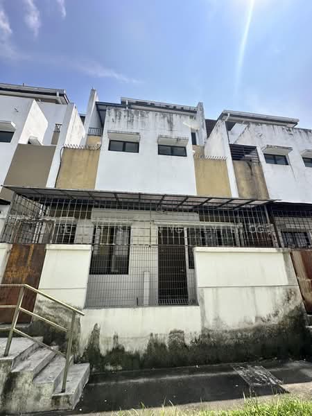 3-storey Terraced House for Sale in Taman Scientex Rawang (Rawang) - Yee Seng Yeo - Exterior - PropertyGuru.com.my