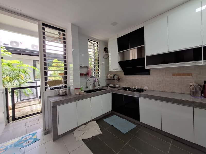 Rumah Teres 3 Tingkat untuk Disewa di BANDAR PUCHONG JAYA (Puchong) - Shanice Low - Kitchen - PropertyGuru.com.my