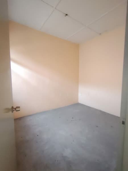 Kedai / Pejabat untuk Disewa di Taman Senai Utama (Kulai) - Samuel Lee - 1st Floor - PropertyGuru.com.my