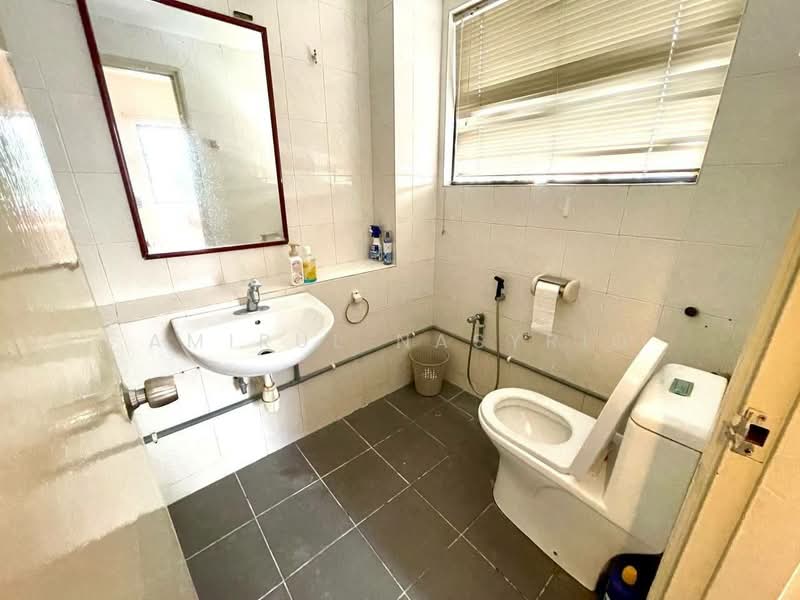 Condominium for Rent at Catalina Villa - Amirul Nasyriq - Bathroom - PropertyGuru.com.my