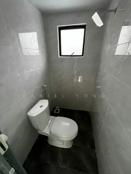 Rumah Teres 2 Tingkat untuk Dijual di Bandar Baru Permas Jaya (Permas Jaya) - Daniel Yong - Bathroom - PropertyGuru.com.my