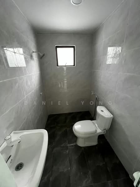 Rumah Teres 2 Tingkat untuk Dijual di Bandar Baru Permas Jaya (Permas Jaya) - Daniel Yong - Bathroom - PropertyGuru.com.my