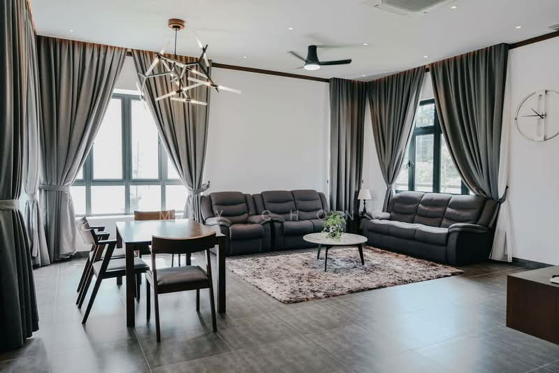 Rumah Banglo untuk Disewa di Bandar Seri Alam (Masai) - May Chong - Living Room - PropertyGuru.com.my
