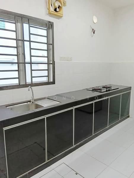 2-storey Terraced House for Sale in Nusa Sentral (Iskandar Puteri (Nusajaya)) - Ee Fong Toh - Kitchen - PropertyGuru.com.my