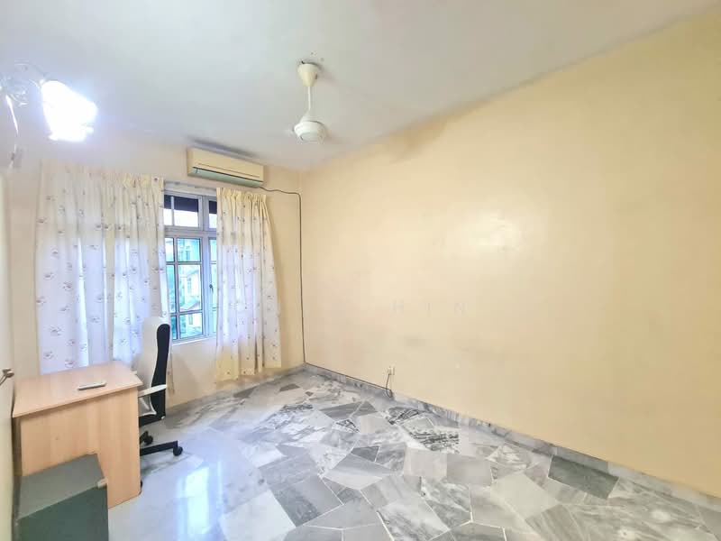 Pangsapuri untuk Dijual di Kesuma Apartment - Chee Hin - Study - PropertyGuru.com.my