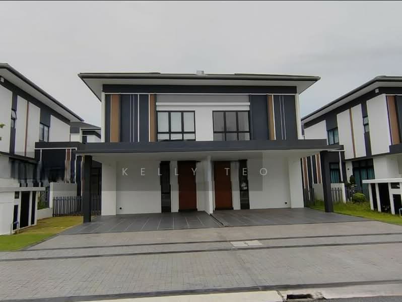 2-storey Terraced House for Sale in Setia Alam (Selangor) - Kelly Teo - Exterior - PropertyGuru.com.my