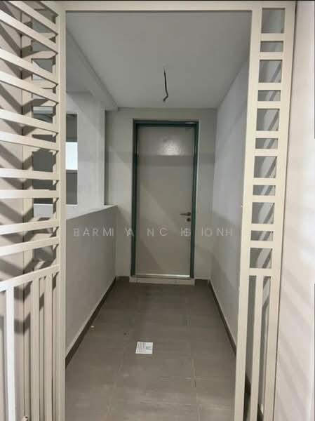 Service Residence for Sale at Pinnacle Sri Petaling - Amy Chin - Corridor - PropertyGuru.com.my
