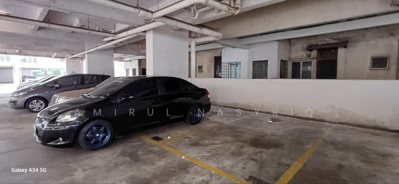 Pangsapuri untuk Dijual di Palm Garden Apartment - Amirul Nasyriq - Car Park - PropertyGuru.com.my