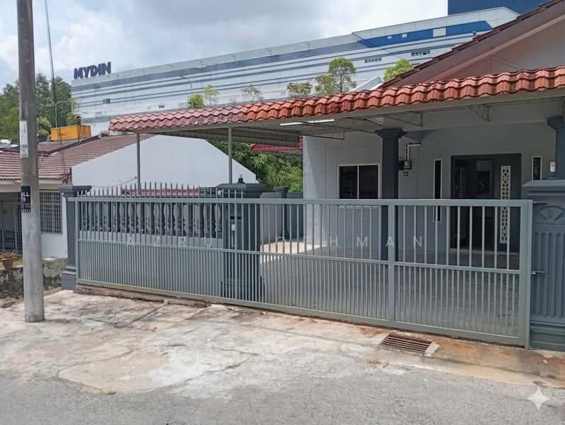 1-storey Terraced House for Sale in Taman Lily (Senawang) - Azrul Othman - Exterior - PropertyGuru.com.my