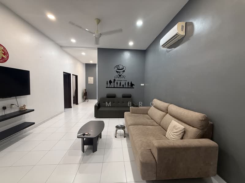 1-storey Terraced House for Sale in Taman Delima (Kluang) - Sam Bro - Living Room - PropertyGuru.com.my