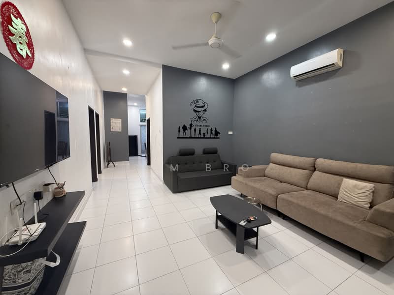 1-storey Terraced House for Sale in Taman Delima (Kluang) - Sam Bro - Living Room - PropertyGuru.com.my