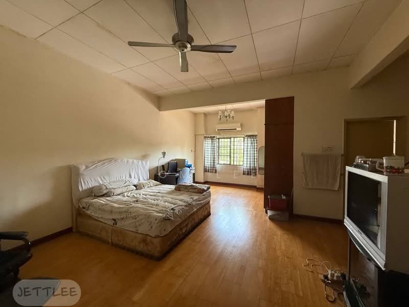 2-storey Terraced House for Sale in Bukit Jelutong (Shah Alam) - Tom Lee - PropertyGuru.com.my