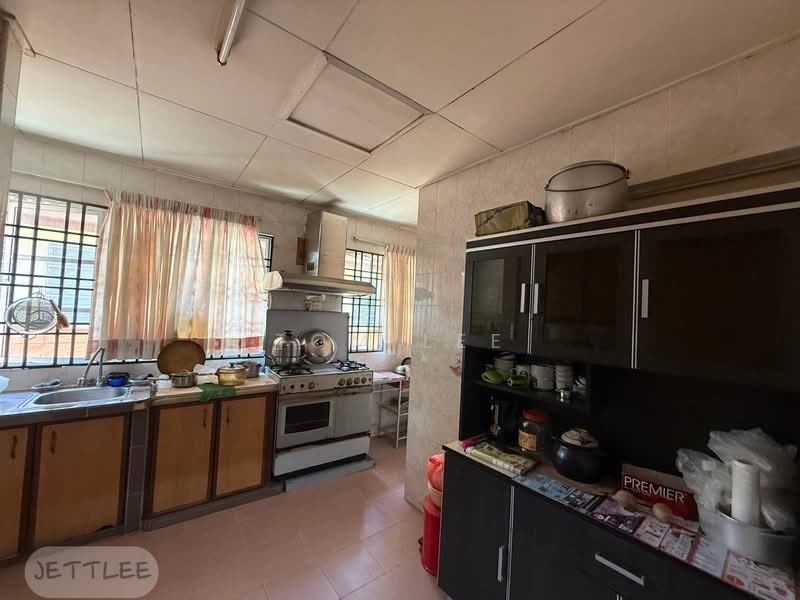 2-storey Terraced House for Sale in Bukit Jelutong (Shah Alam) - Tom Lee - PropertyGuru.com.my