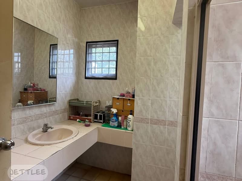 2-storey Terraced House for Sale in Bukit Jelutong (Shah Alam) - Tom Lee - PropertyGuru.com.my