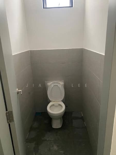 Shop for Sale in Bandar Jaya Putra (Johor Bahru) - Jia En Lee - Bathroom - PropertyGuru.com.my