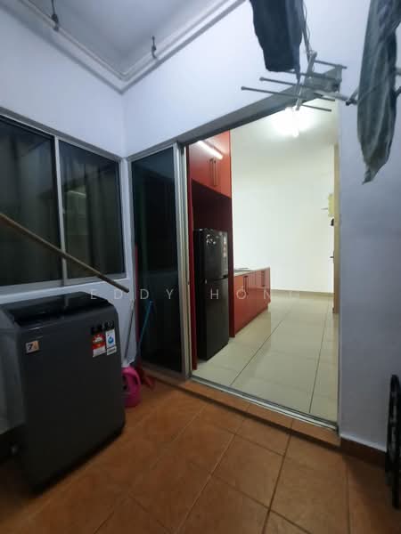 Servis Apartment untuk Dijual di OUG Parklane - Eddy Hong - Kitchen - PropertyGuru.com.my